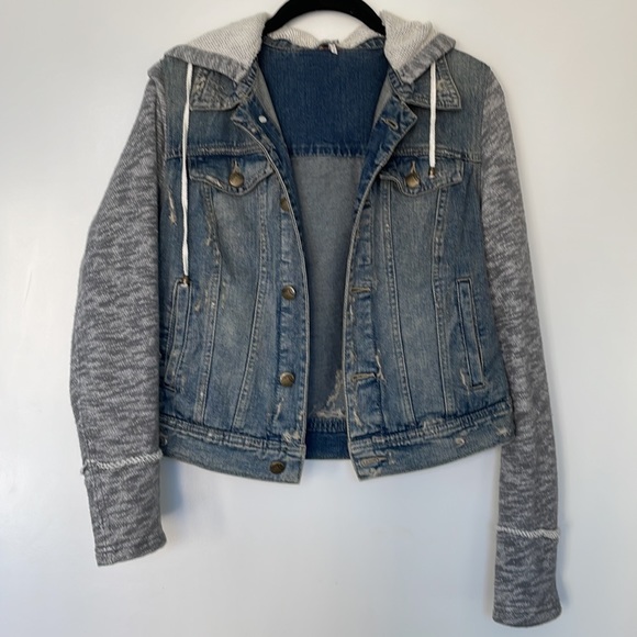 Free People Jean jacket with built-in hoodie US SMALL - Picture 5 of 12